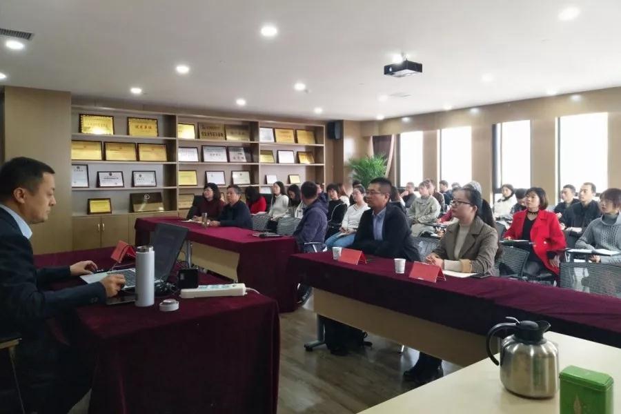 学无止境|星空在线登录官网_星空（中国）
举办法律知识专题培训